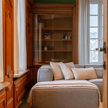 Huswell - Luxurious With Stunning Views! *