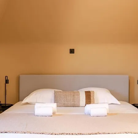 Huswell - Luxurious With Stunning Views! Willa *