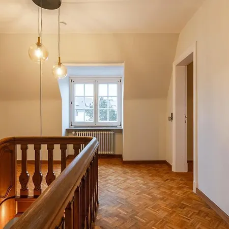 Huswell - Luxurious With Stunning Views! *