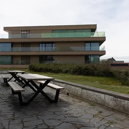 Huswell - Luxurious With Stunning Views!