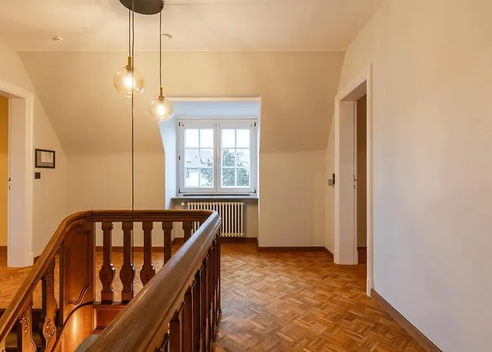 Huswell - Luxurious With Stunning Views! *