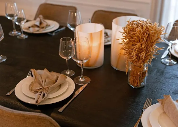 Huswell - Luxurious With Stunning Views! *